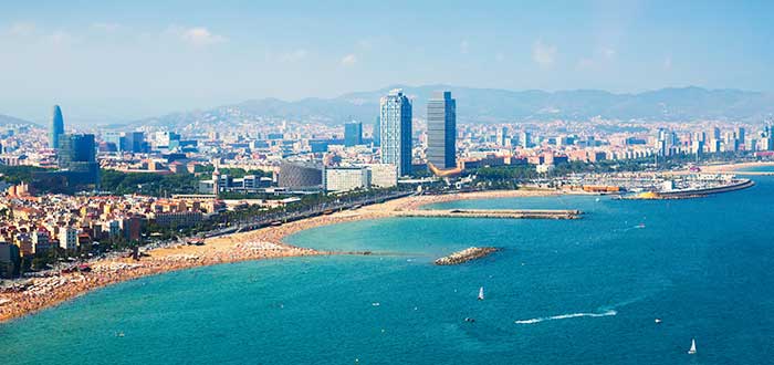 Barceloneta, España, entre las bahías más bellas del planeta 