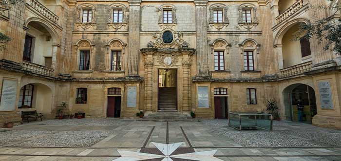 Palacio Vilhena, entre los edificios más interesantes en Malta 