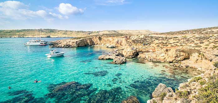 Blue Lagoon, la playa de Malta con el paisaje más impresionante